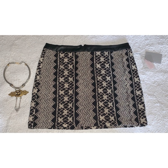 Forever 21 | Brand New Skirt - Picture 1 of 4